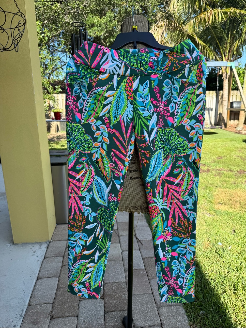 Lilly Pulitzer Corso pants size 4 EUC
